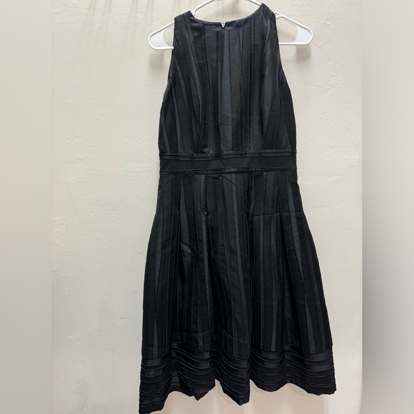 Carmen Marc Valvo Sleeveless Black Dress - Picture 1 of 7